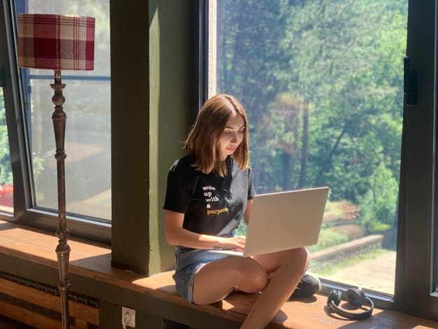 Smart Borrowing in 2025: Federal vs. Private Student Loans